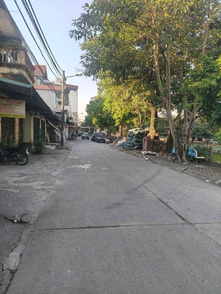 Nhà C4 mặt ngõ La Dương, Hà Đông 50m² - Kinh doanh thuận lợi, view hồ đẹp!