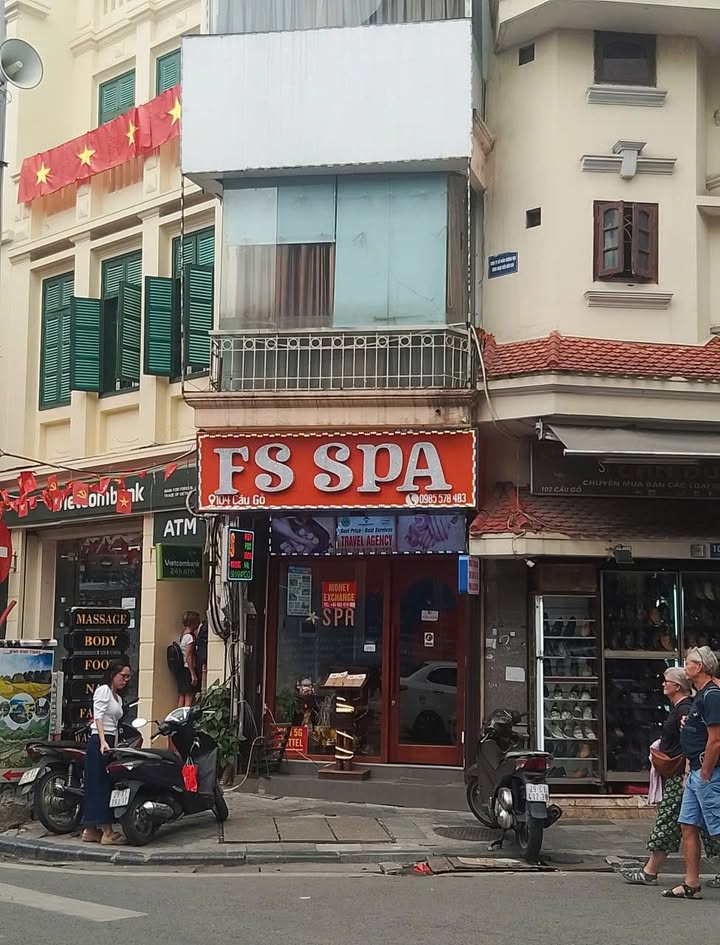 Store cho thuê mặt phố Cầu Gỗ, Hoàn Kiếm 45m² giá 40 triệu - Cơ hội đầu tư hấp dẫn!