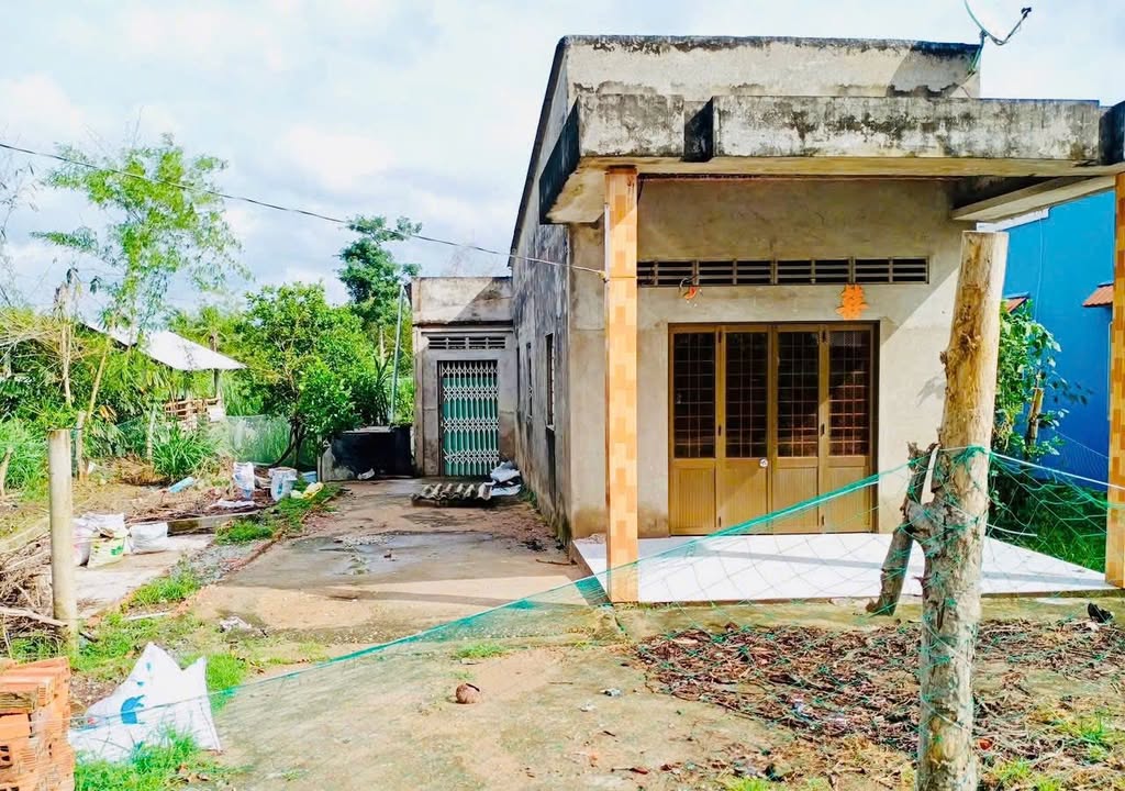 Nhà và đất Tân Trung, Mỏ Cày Nam 511m² giá 1.82 tỷ - Sẵn sàng giao dịch ngay!