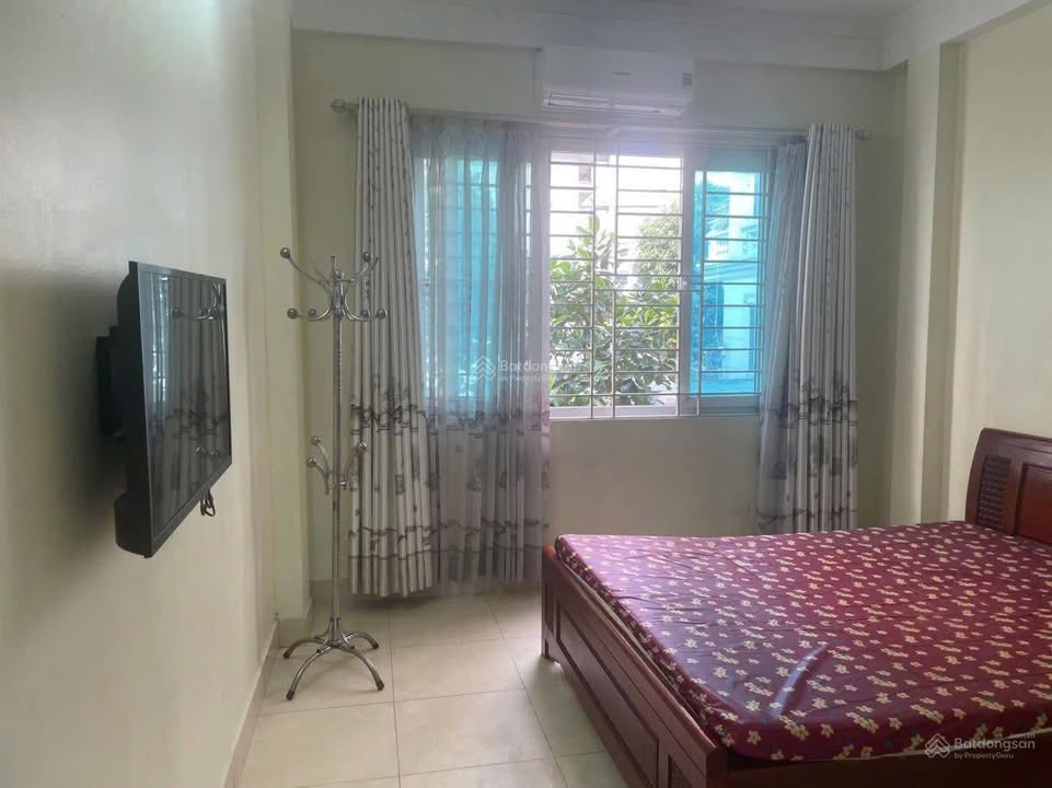 Cho thuê nhà 6 tầng đường Lạc Long Quân, Tây Hồ, 20m² chỉ từ 3 triệu/tháng - Tiện nghi đầy đủ!