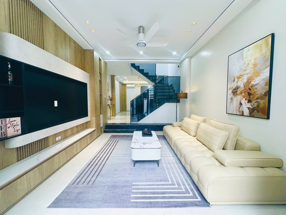 Nhà 3 tầng độc lập An Đồng - Hải Phòng 60m² giá 3 tỷ - Full nội thất sang trọng!