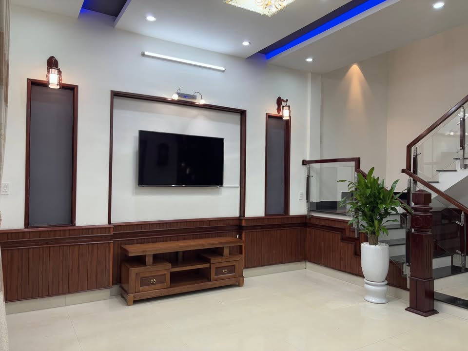 Nhà 2 Tầng Mặt Tiền Hồ Sỹ Dương 86m² Giá 6 tỷ - Vị Trí Đẹp, Tiện Ích Đầy Đủ!