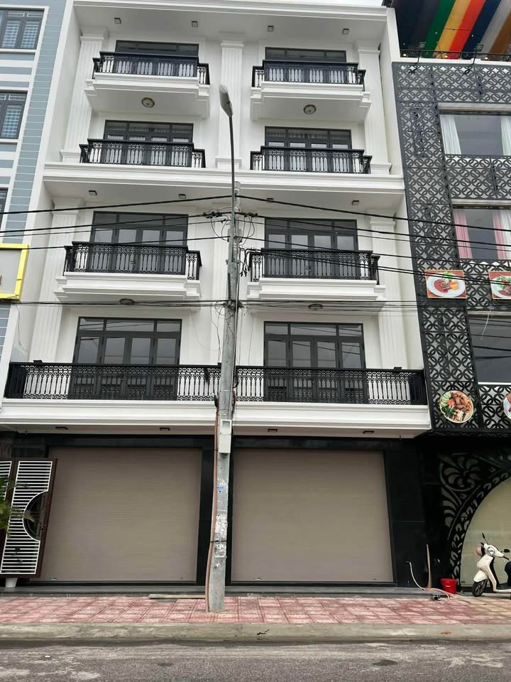 Cho thuê nhà đường Nguyễn Thị Minh Khai, Nha Trang 700m² - Phù hợp làm nhà hàng hoặc công ty!