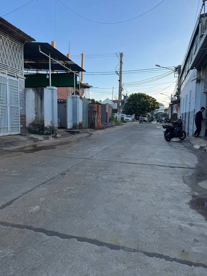 Nhà đẹp Hẻm Đinh Công Tráng Buôn Ma Thuột 101m² giá 2.09 tỷ - Sẵn sàng vào ở ngay!