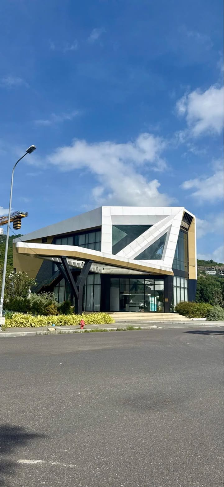 Biệt thự 2 mặt tiền KĐT An Viên Nha Trang 552m² giá 100 tỷ - Đầu tư sinh lời ngay!