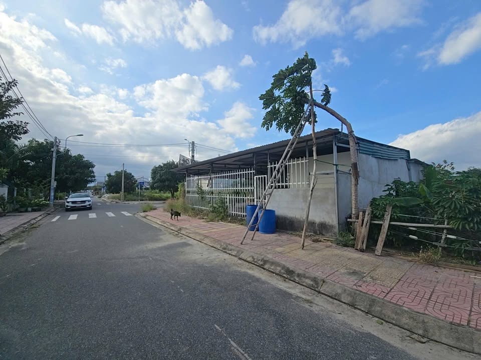 Đất 2 mặt tiền Tái Định Cư K8 Cam Hải Đông 211.3m² giá 9 tỷ - Cơ hội đầu tư tuyệt vời!