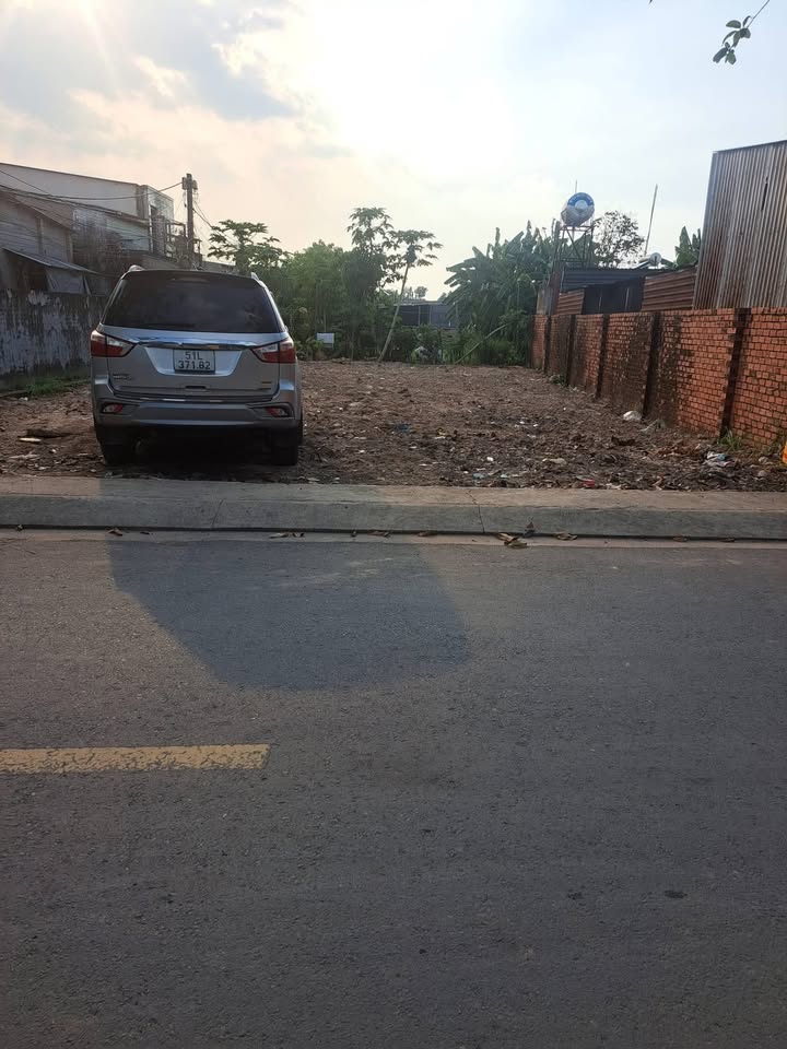 Đất nền mặt tiền trường học Đông Thạnh, Hóc Môn 110m² giá 4 tỷ - Cơ hội đầu tư hấp dẫn!