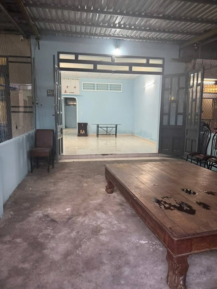 Nhà Hóc Môn Thới Tam Thôn 117m² giá 2.7 tỷ - Sổ hồng riêng chính chủ!