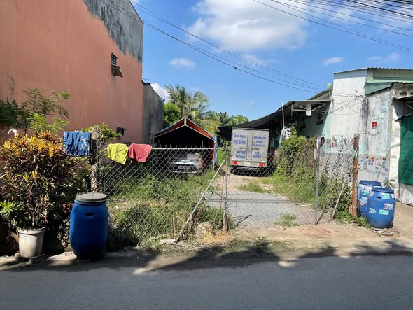 Đất nền Dĩ An 568m² giá 9 tỷ - Vị trí đắc địa, phù hợp đầu tư!