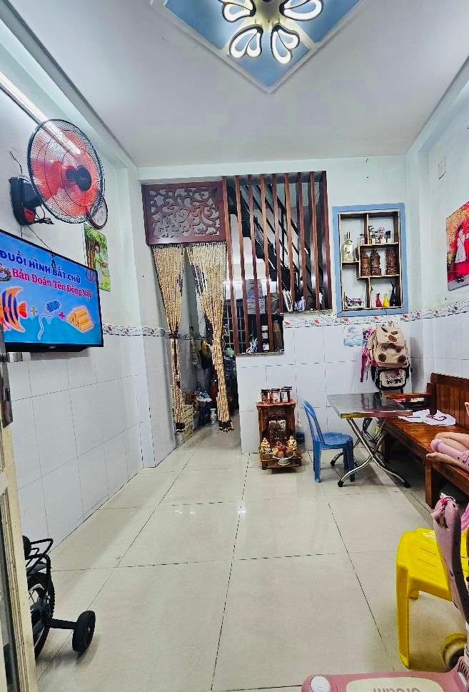 Nhà phố Hậu Giang, Quận 6, 23m² giá 2 tỷ - Vào ở ngay, pháp lý đầy đủ!