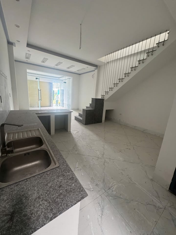 Nhà đẹp phường 8, TP Vĩnh Long 99.4m² giá 2.69 tỷ - Dọn vào ở ngay!