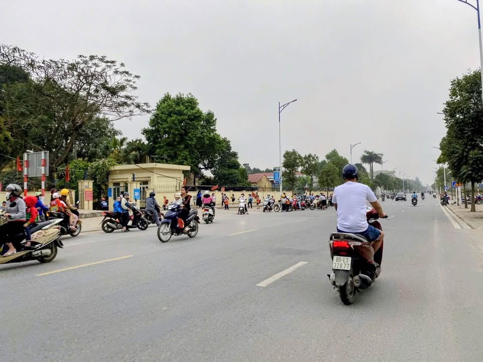 Đất nền 100m² Đổng Xuyên, Gia Lâm, Hà Nội - Giá 8 tỷ, ô tô vào tận nơi!