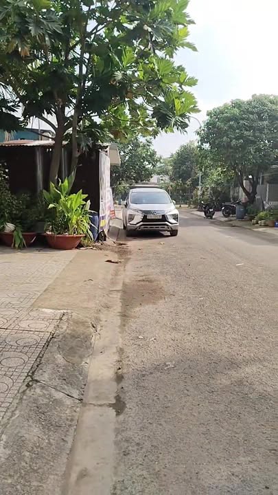 Nhà Tái định cư Long Thành Đồng Nai 300m² giá 8 tỷ - Đầu tư sinh lời ngay!