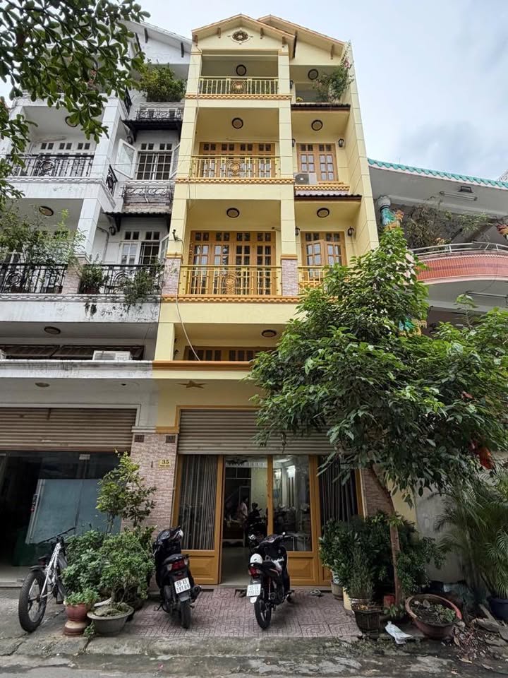 Nhà riêng 475/36 Hai Bà Trưng, Quận 3 - 93m² giá 18 tỷ - Hẻm xe hơi 8m, vị trí đắc địa!