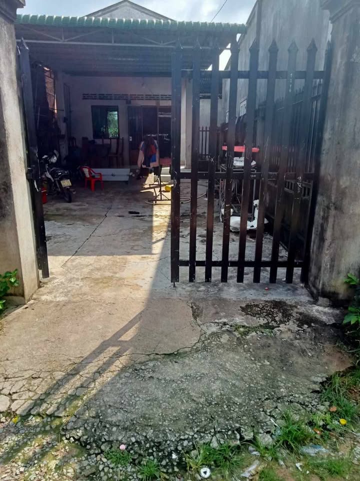 Nhà mặt tiền đường bê tông 100m² tại Tân Đức, Hàm Tân - Giá tốt, dọn vào ở ngay!