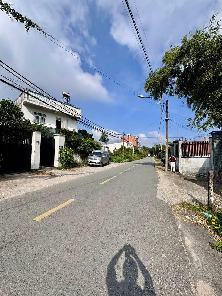 Bán gấp FrontHouse mặt tiền kinh doanh tại Tân Hiệp, Hóc Môn - 778m² giá chỉ 21.5 tỷ!