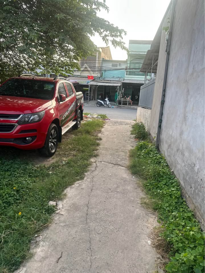 Đất nền Phan Thiết 54m² giá 330 triệu - Sát chợ, gần đường nhựa!