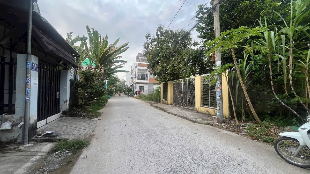 Nhà cấp 4 KDC Mặt Trời Đỏ, Cần Thơ 90m² giá 2.7 tỷ - Đối diện bệnh viện Nhi Đồng!