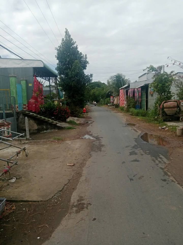 Nhà bán đường 956, xã Quốc Thái, An Phú 626m² - Giá chỉ 1.3 tỷ, thuận tiện di chuyển!