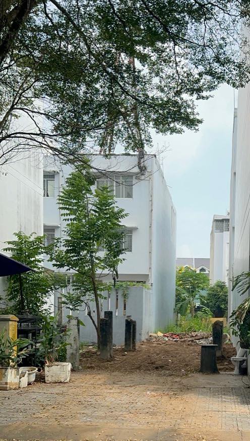 Đất nền KDC Gia Hoà Thủ Đức 100m² giá 13 tỷ - Đối diện công viên xanh mát!