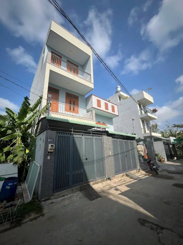 Nhà 2 căn trên thửa đất 121m² tại Lò Lu, Q9 - Đầu tư sinh lời cao!