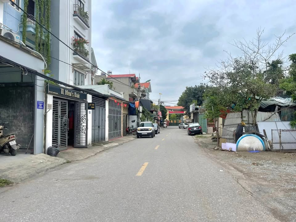 Bán đất mặt phố Tư Đình, Long Biên 100m² giá 32.3 tỷ - Vị trí đắc địa, tiềm năng sinh lời cao!