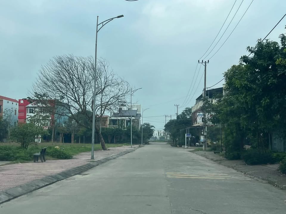 Đất nền đường Thanh Niên Ba Đồn 144m² - Vị trí đắc địa trong khu biệt thự!