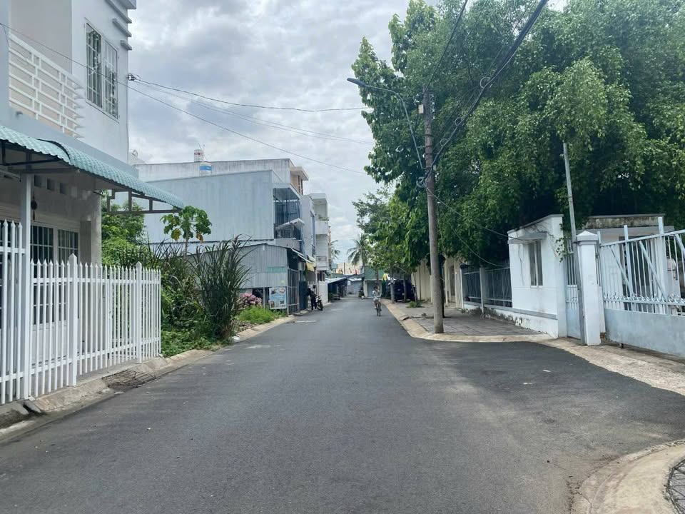 Đất nền khu dân cư Đông Xuyên, Long Xuyên 64m² giá 1.55 tỷ - Đối diện UBND