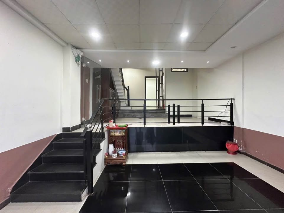 Bán nhà mặt tiền sông Nguyễn Văn Linh Nha Trang 70m² giá 7.5 tỷ - View biển tuyệt đẹp!