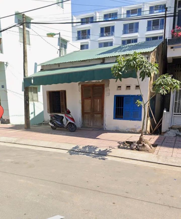 Đất Tặng Nhà Cấp 4 Đường Nguyễn Bỉnh Khiêm, Nha Trang 109,9m² - Giá Chỉ 17 Tỷ