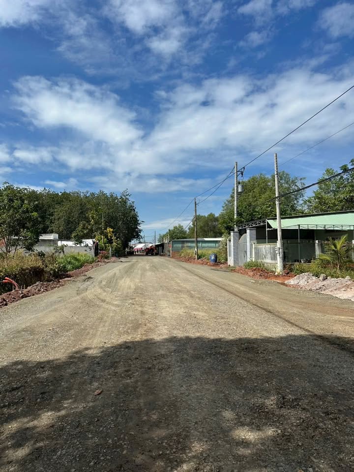 Đất nền Chơn Thành, Bình Phước 315m² giá 1.1 tỷ - Vị trí đắc địa, sổ riêng chính chủ!