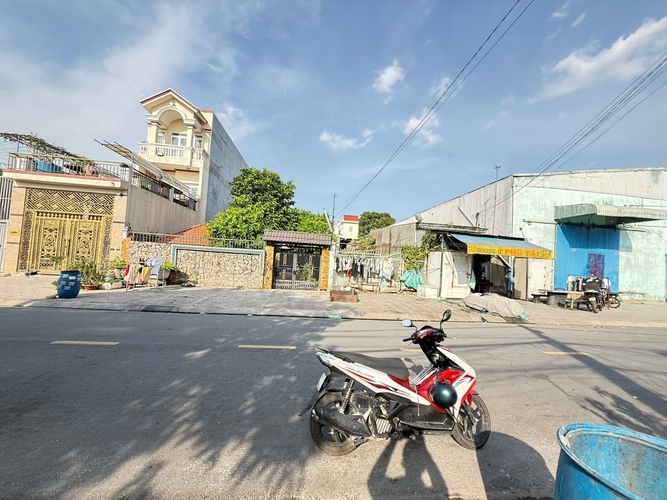 Đất KDC Thuận Giao 150m² giá 4.3 tỷ - Vị trí đẹp để kinh doanh!