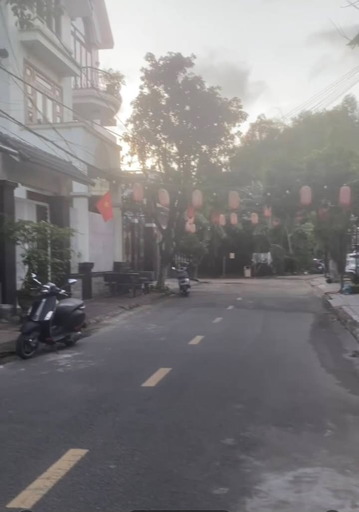 Đất nền đường Huyền Trân Công Chúa 100m² giá 2.8 tỷ - Khu dân cư văn minh, sẵn sàng đầu tư!