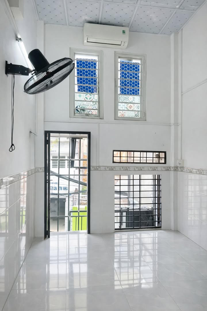 Bán gấp mặt tiền Bành Văn Trân, Tân Bình 56.2m² chỉ 7.3 tỷ - Cơ hội đầu tư hiếm có!