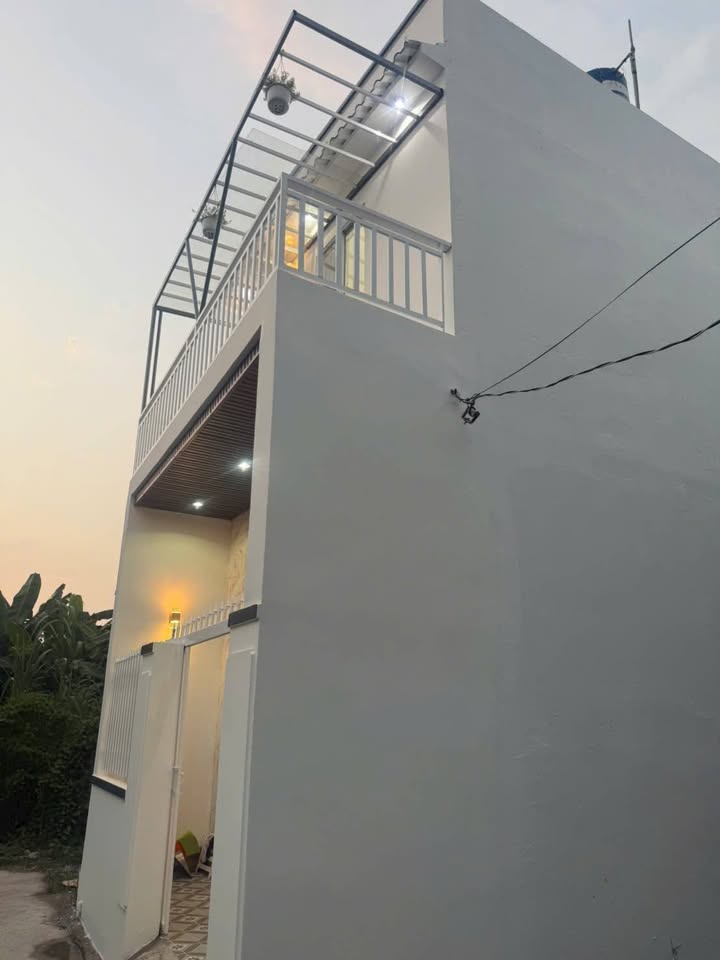 Nhà phố Cần Giuộc 43m² giá 1.628 tỷ - Sổ hồng riêng, gần trung tâm!