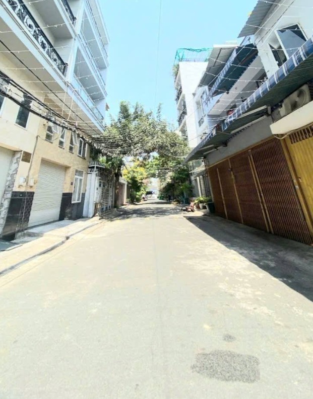 Nhà 3 tầng Linh Chiểu 85m² giá 6.8 tỷ - Ô tô vào tận cửa!