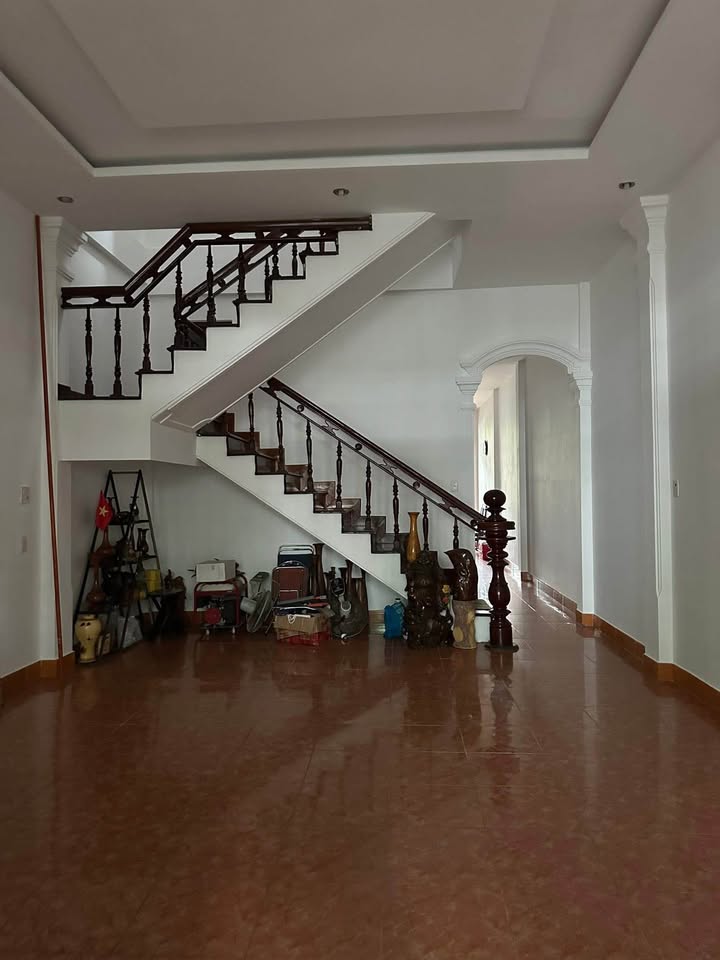 Nhà 3 Tầng Mặt Tiền Đường Tôn Thất Dương Kỵ 109m² giá 6 tỷ - Đầu tư sinh lời ngay tại TP. Huế!