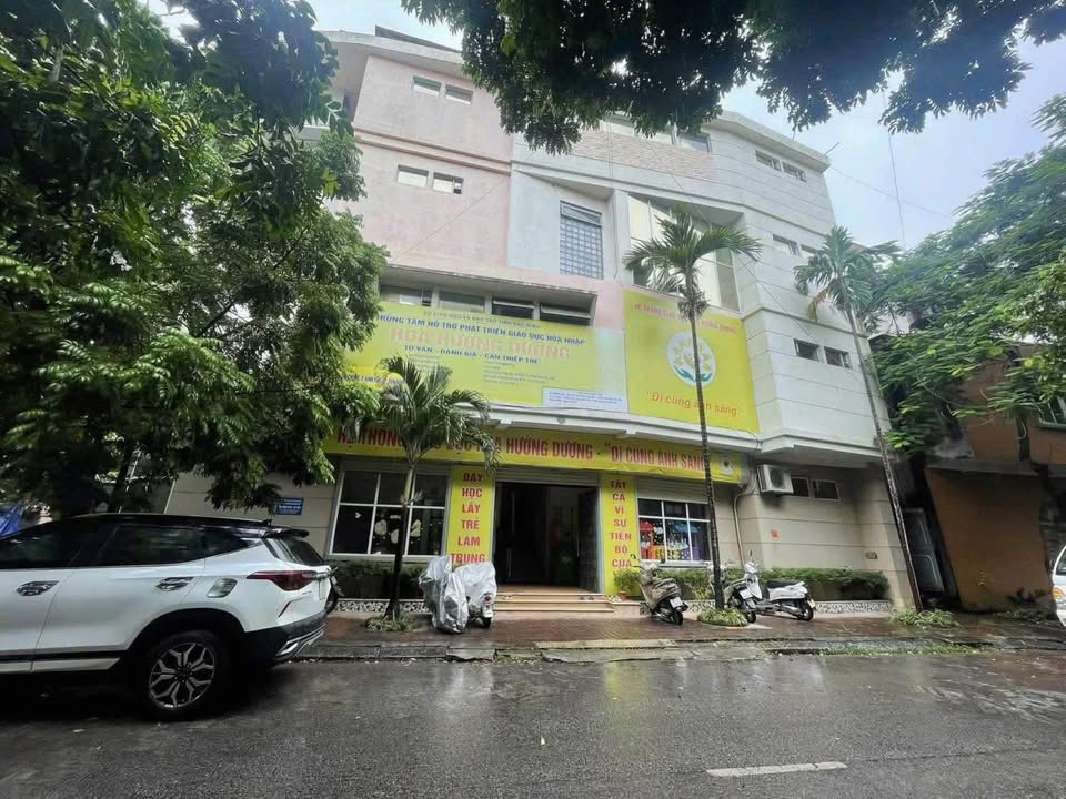 Nhà 4 tầng góc view vườn hoa tại Kinh Bắc, Bắc Ninh 141m² giá 14 tỷ - Sẵn sàng vào ở!