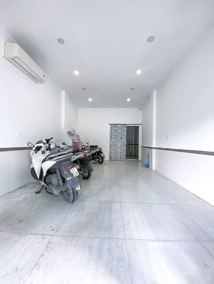 Nhà mặt tiền khu kinh doanh Nguyễn Sơn, Tân Phú 42m² giá 13.9 tỷ - Đầu tư sinh lời cao!