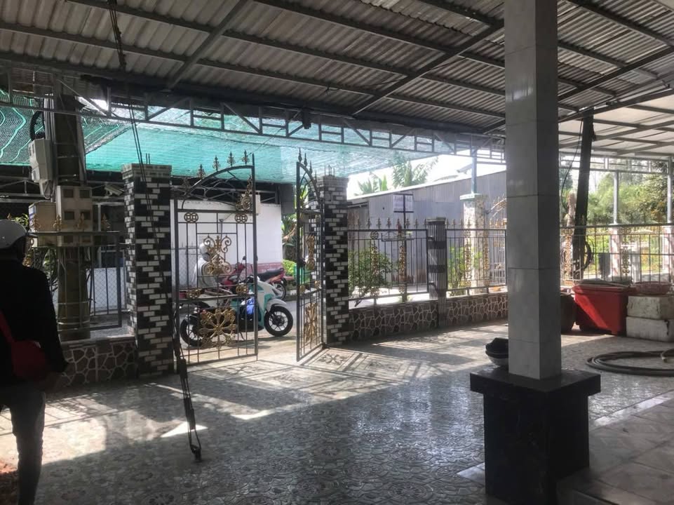 Nhà mặt tiền đường Đal Long Hậu 410m² giá 1.7 tỷ - Dọn vào ở ngay!