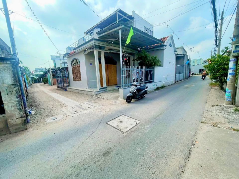 Nhà Long Hải 106m² giá 2.2 tỷ - Lô góc 2 mặt tiền, kinh doanh thuận lợi!