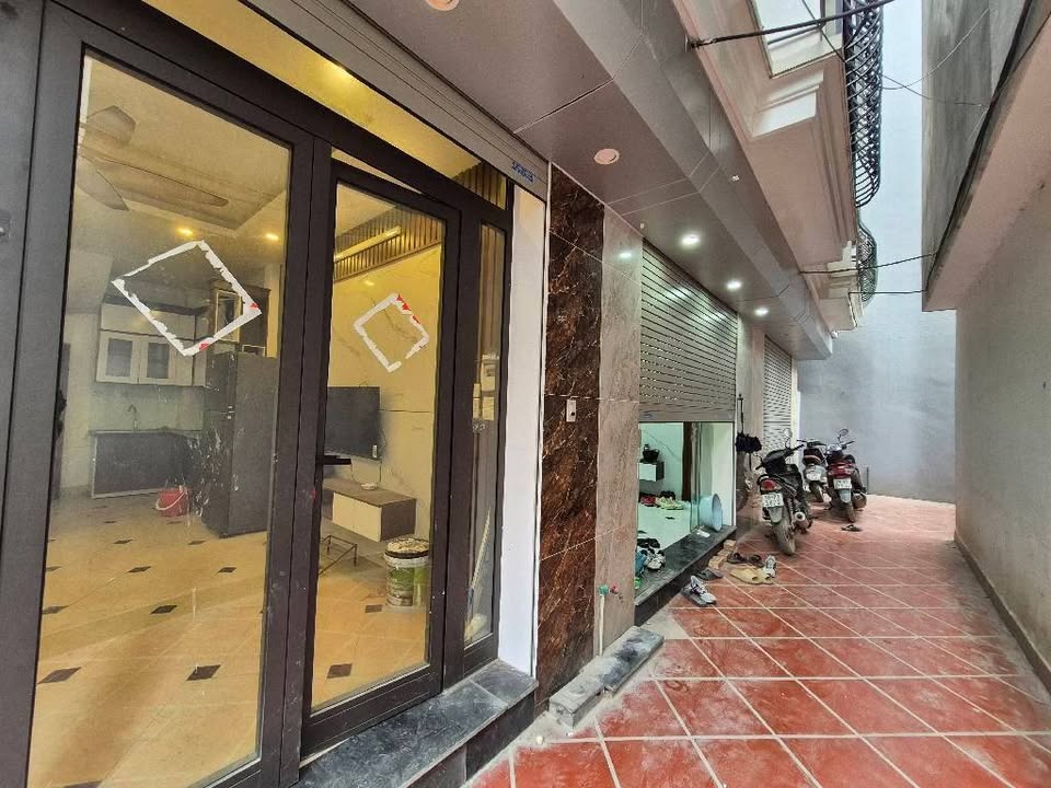 Nhà Phương Liệt 35m² giá 8.5 tỷ - Kinh doanh sầm uất, ô tô tránh!