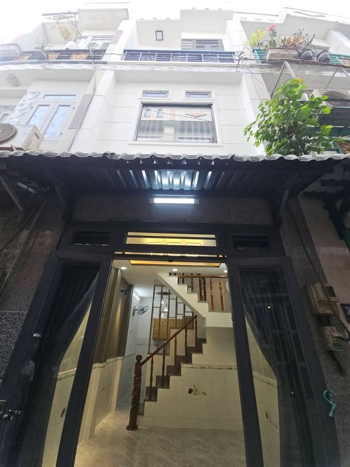 Nhà đúc 2 lầu tại Hiệp Thành, quận 12 - Giá 1.55 tỷ, sẵn sàng ở ngay!