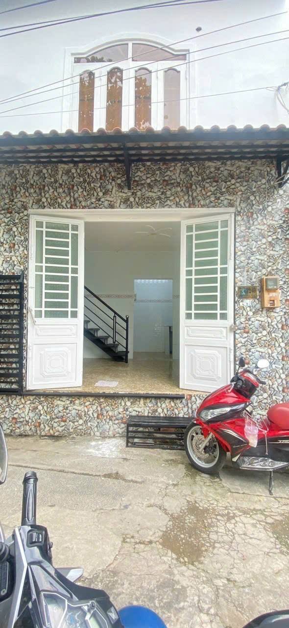 Nhà riêng Trường Thọ, Thủ Đức 20m² giá 1.1 tỷ - Hẻm 2.5m, gần chợ trường học!