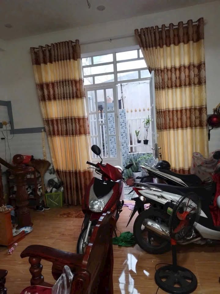 Nhà 2 tầng An Thạnh, Thuận An 51m² giá 2.2 tỷ - Nhà kiên cố, gần chợ Búng!