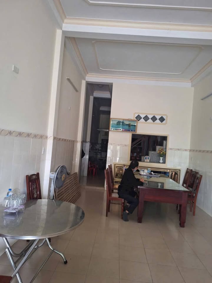 Nhà mặt tiền đường Nguyễn Thông, phường Nghĩa Lộ 75m² giá 2.6 tỷ - Đầu tư sinh lời!