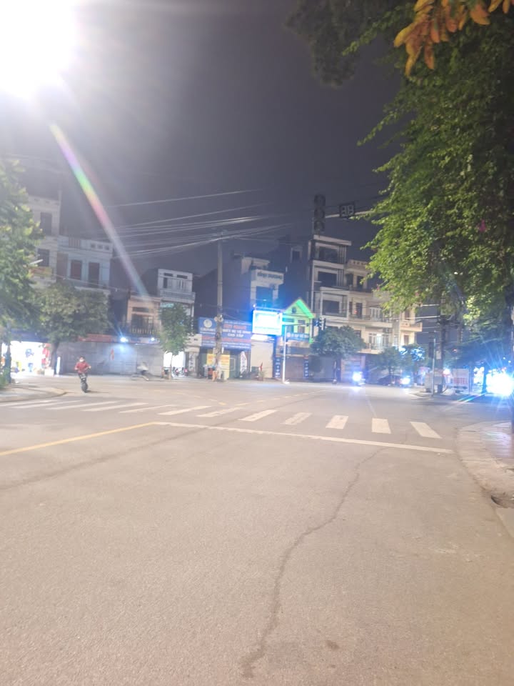 Nhà 4 tầng phố Lương Văn Nắm, 72m² giá 10 tỷ - Đầu tư sinh lời tuyệt vời!