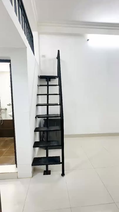 Phòng cho thuê tại Nguyễn Khánh Toàn, Cầu Giấy 30m² - Tiện nghi đầy đủ, giá thỏa thuận!