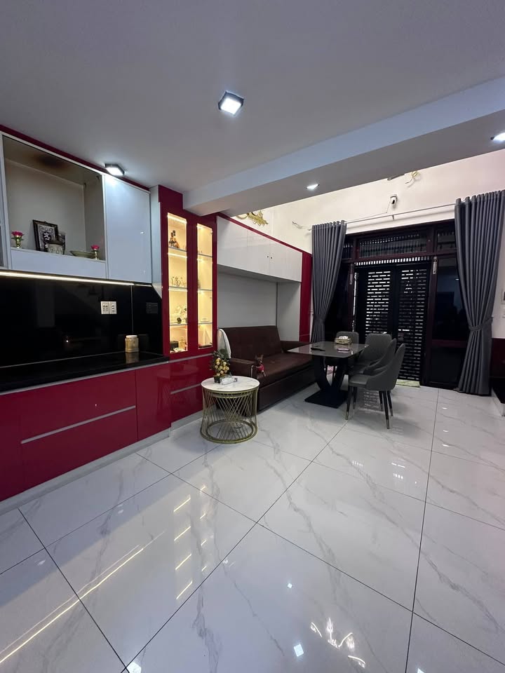 Nhà 2.5 tầng đường Thanh Thủy, Hải Châu 47m² giá 4 tỷ - Gần biển Nguyễn Tất Thành!