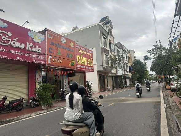 Nhà mặt tiền kinh doanh Ngô Thì Nhậm, 55m² giá 5 tỷ - Đầu tư sinh lời ngay!